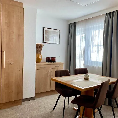 Xenia Apartment *